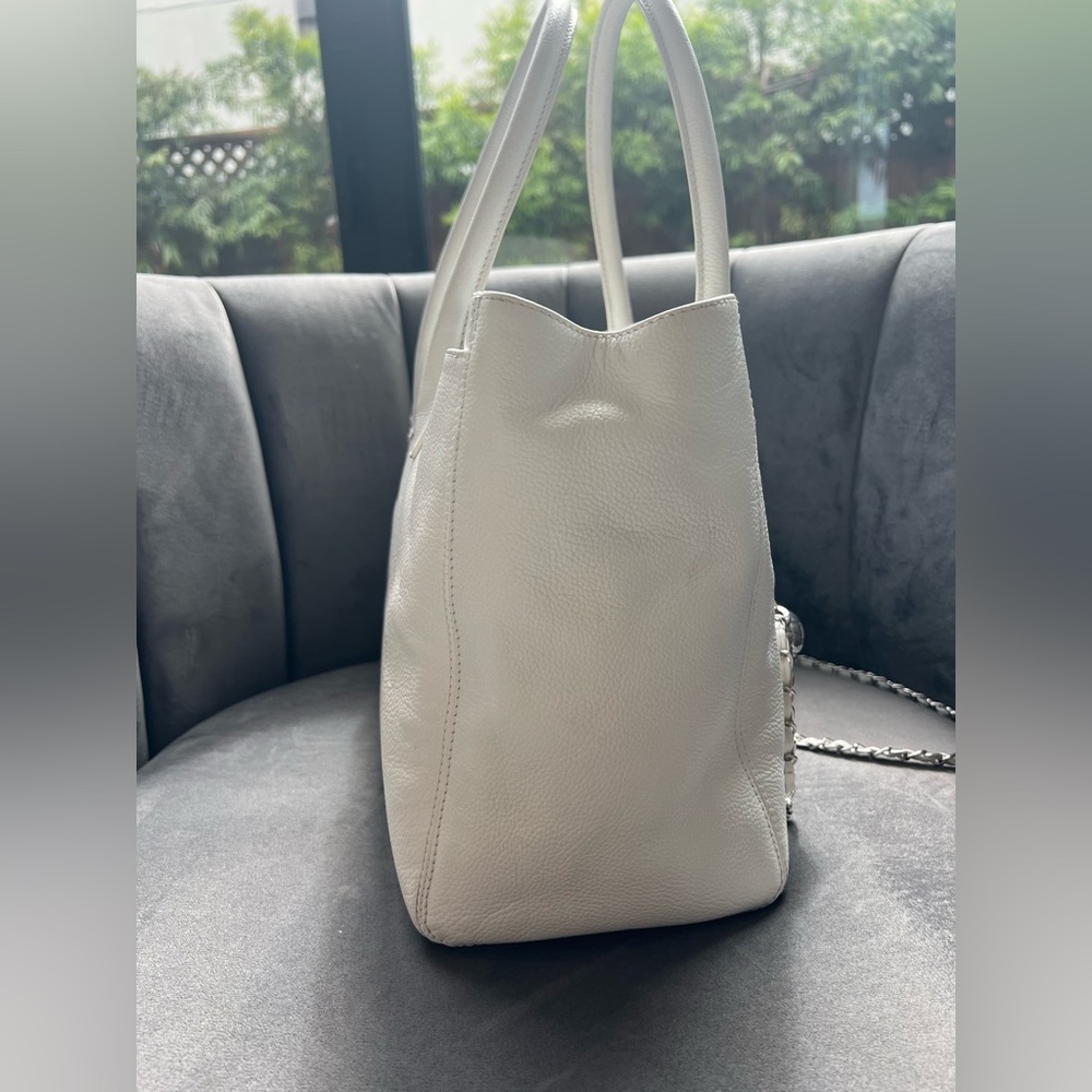 Chanel Executive Cerf Tote bag - Picture 7 of 15